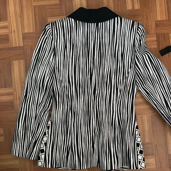 Max Nugus Haute Couture Blazer - Picture 5 of 6